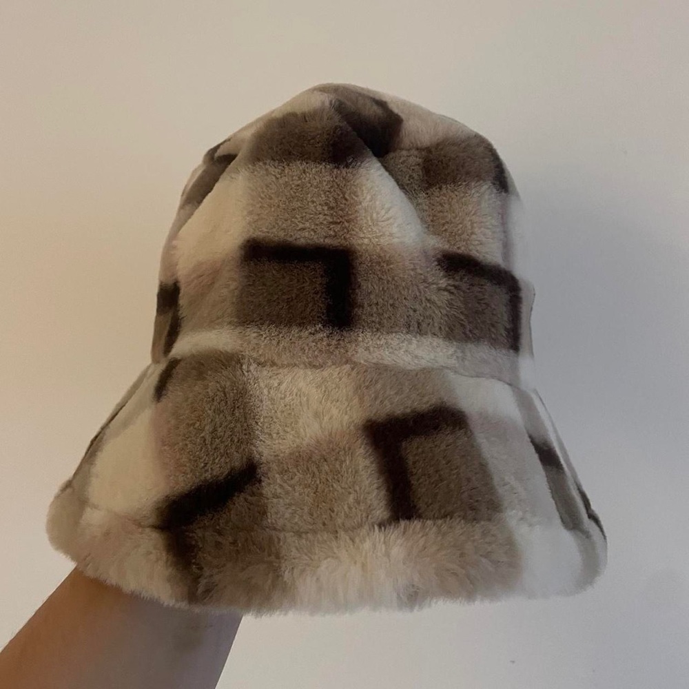 bucket hat